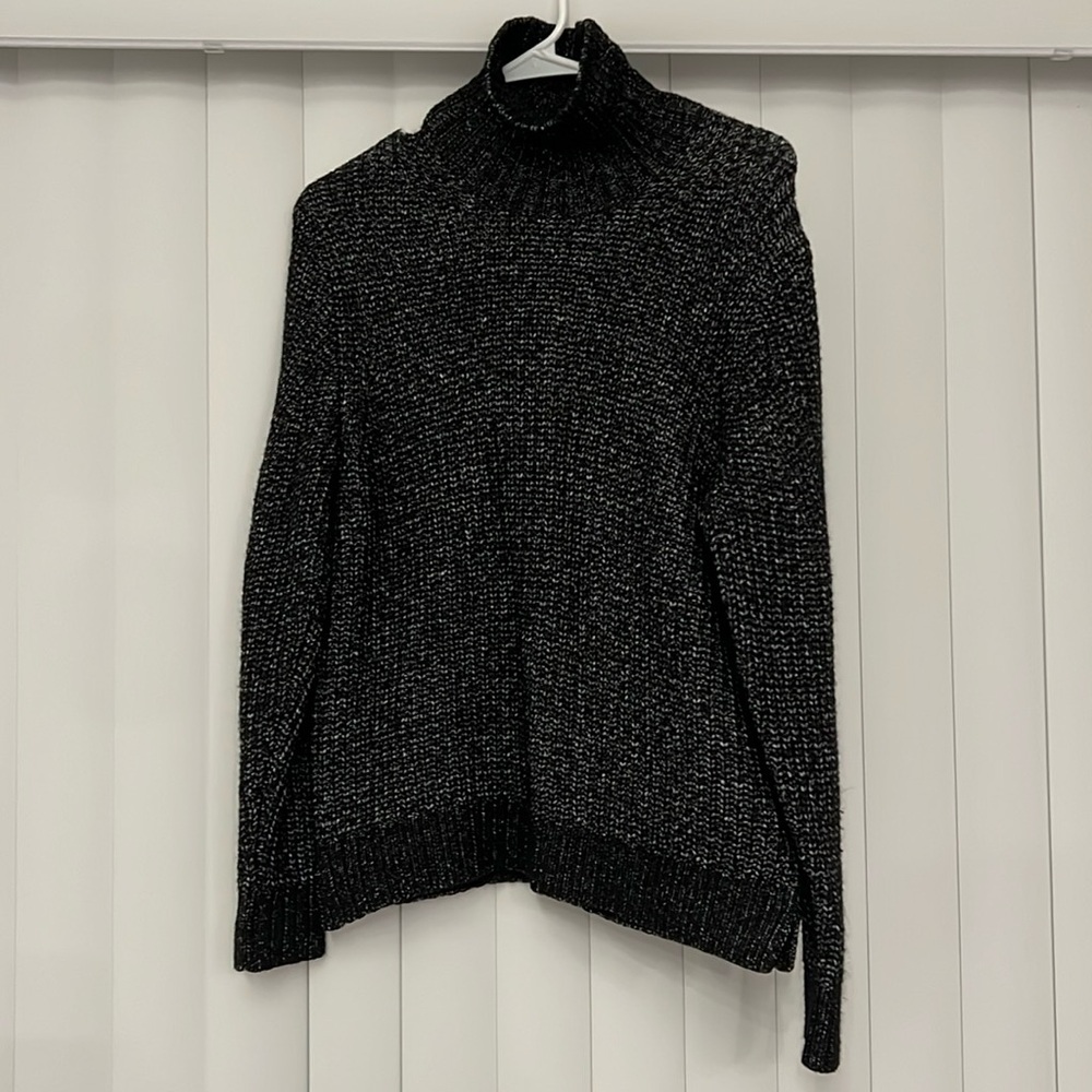 Men’s Express turtleneck size medium